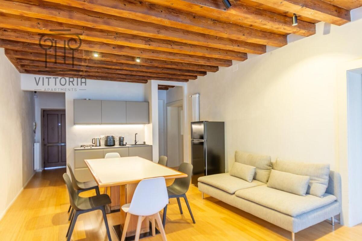 Vittoria Fogazzaro Apartment